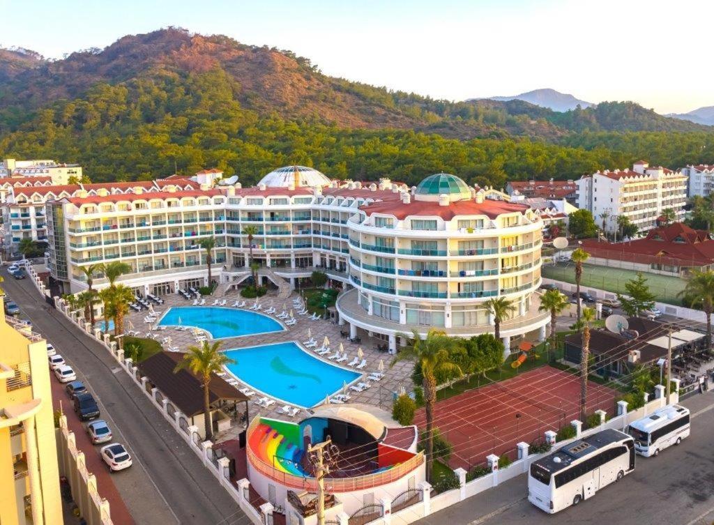 Pineta Park Deluxe Hotel مرمريس المظهر الخارجي الصورة